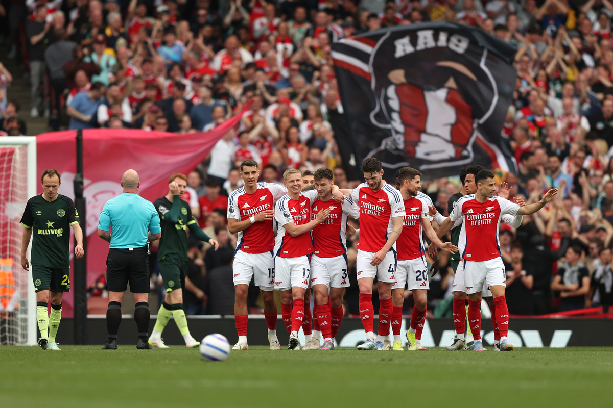 CBA比赛精彩瞬间：深圳队绝杀广东,（CBA高光时刻：深圳压哨击败广东）