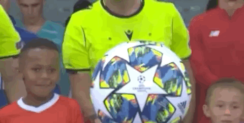 苏超奖杯由徐州企业使用3D打印打造，使用航天级钛合金