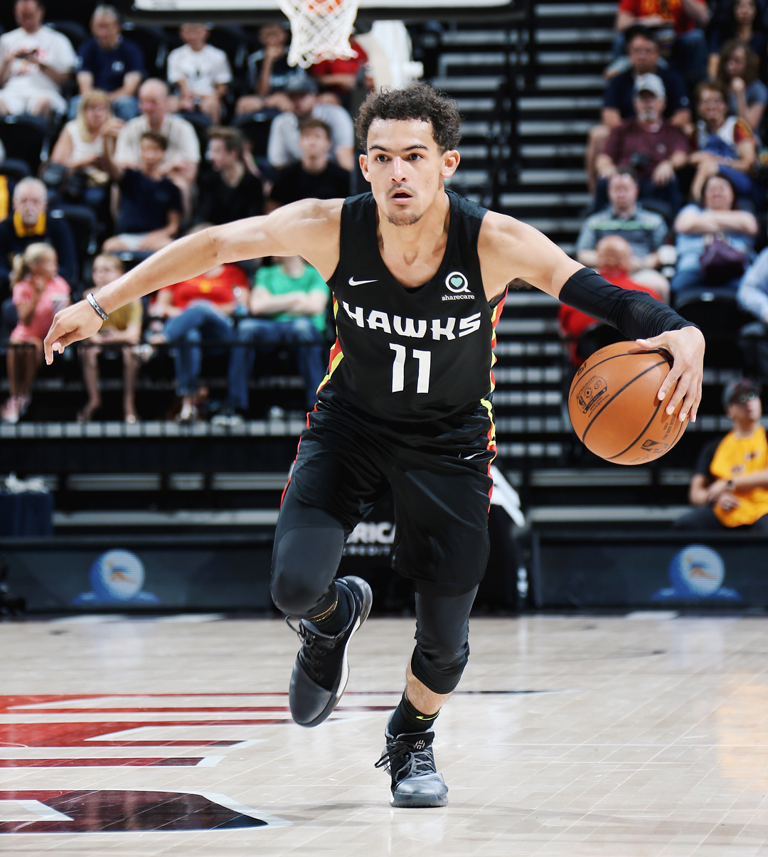 德转在役巴萨青训巅峰身价阵容：奥纳纳、伊卡尔迪与梅西在列（德转评现役巴萨青训身价巅峰阵：梅西、奥纳纳与伊卡尔迪入选）