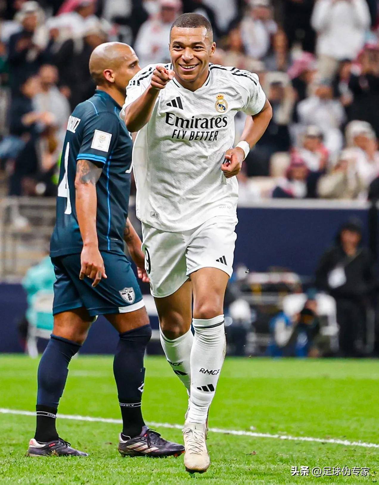 德天空：帕利尼亚已抵达伦敦，他希望本周代表热刺出战拜仁（德天空：帕利尼亚抵达伦敦，盼本周为热刺对阵拜仁登场）