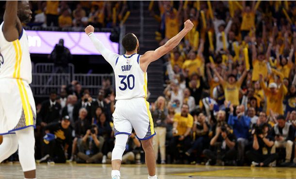 记者：多纳鲁马经纪人下周中会见巴黎高层，了解续约可能性（记者称多纳鲁马经纪人下周中将与巴黎高层会谈，探讨续约前景）